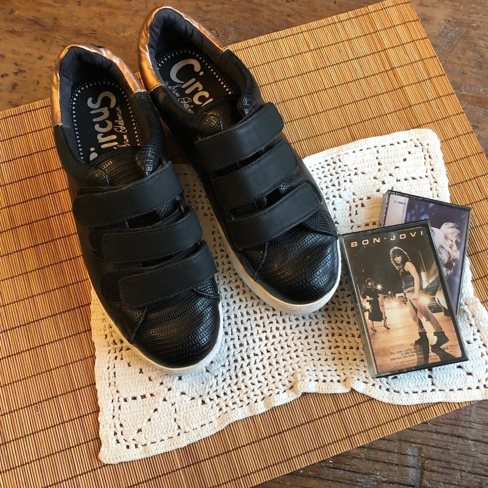 Circus Sam Edelman Black Sneakers 8.5